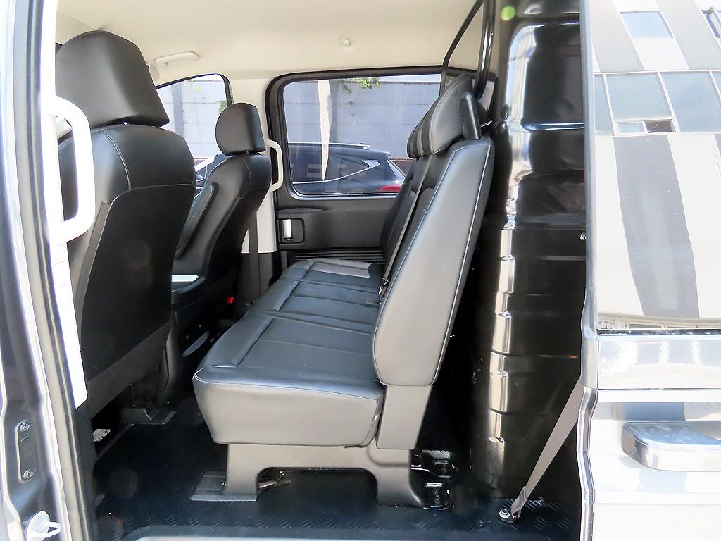 HYUNDAI Staria - Vista 6