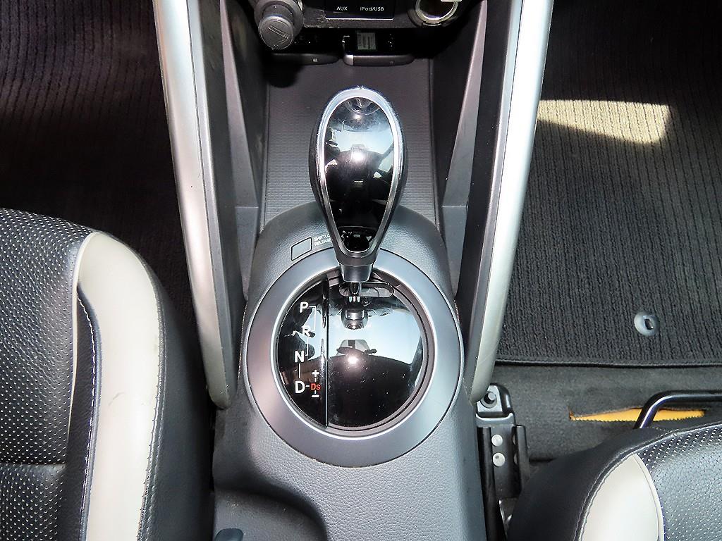 HYUNDAI Veloster - Vista 12