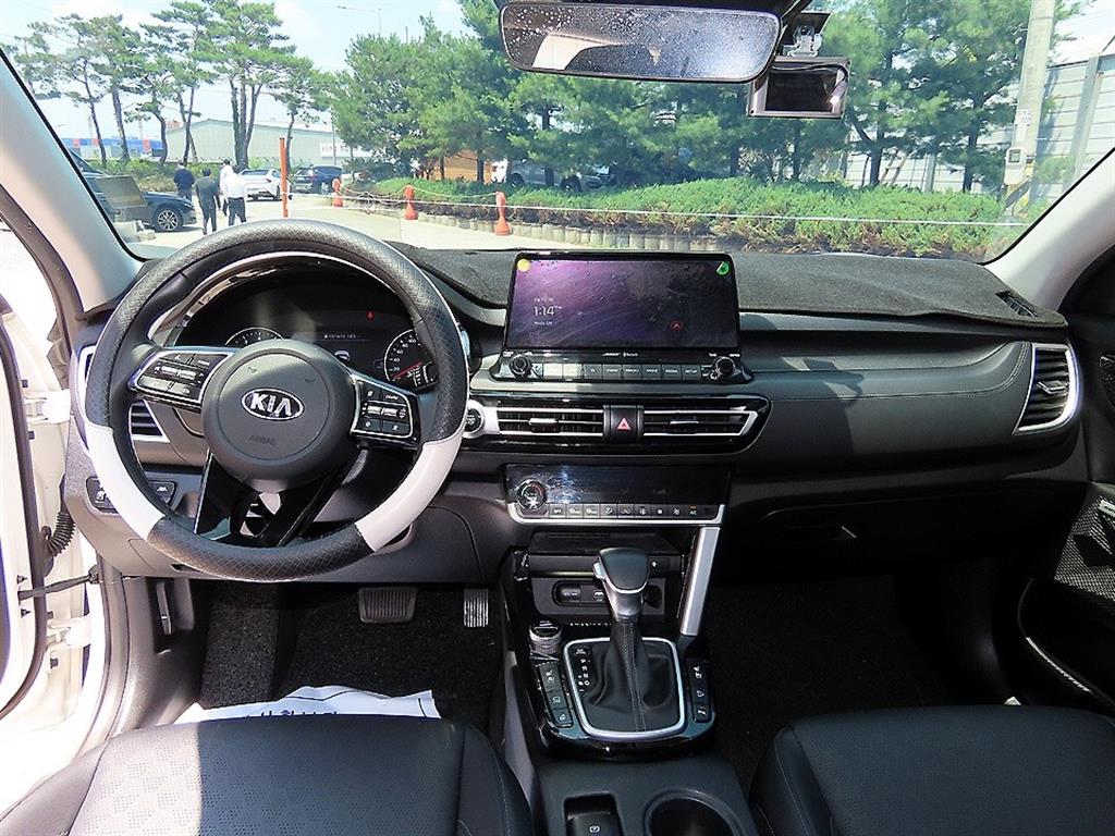 KIA Seltos - Vista 7
