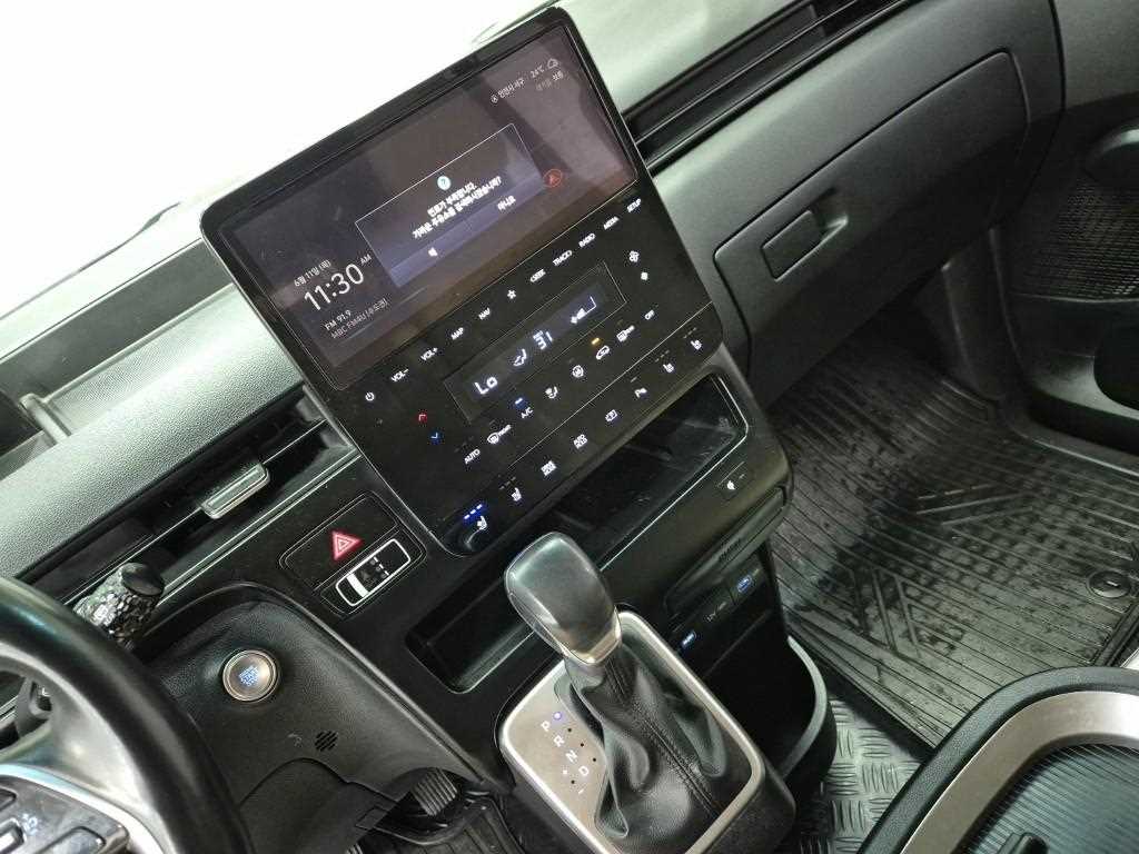 HYUNDAI Staria - Vista 10