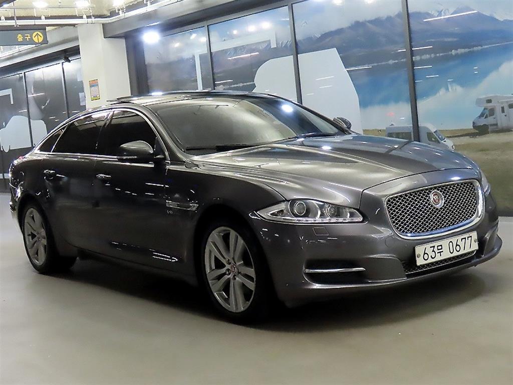 Jaguar XJ 2015 Gris - Importación desde Corea - HF Imports Iquique - Foto 1