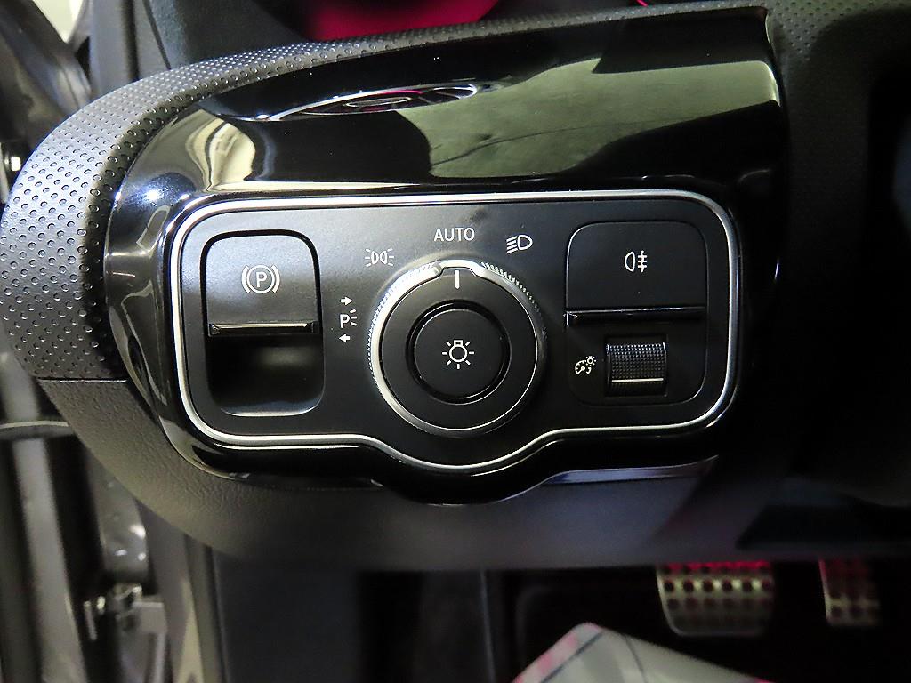 Mercedes Benz A Class 2022 Gris - Importación desde Corea - HF Imports Iquique - Foto 14