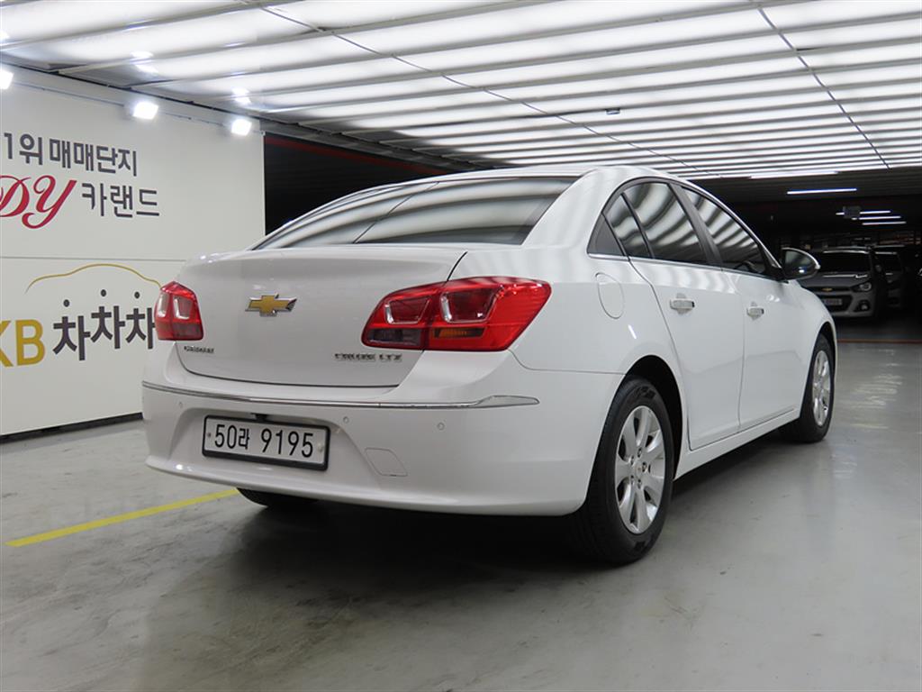 Chevrolet Cruise - Vista 6