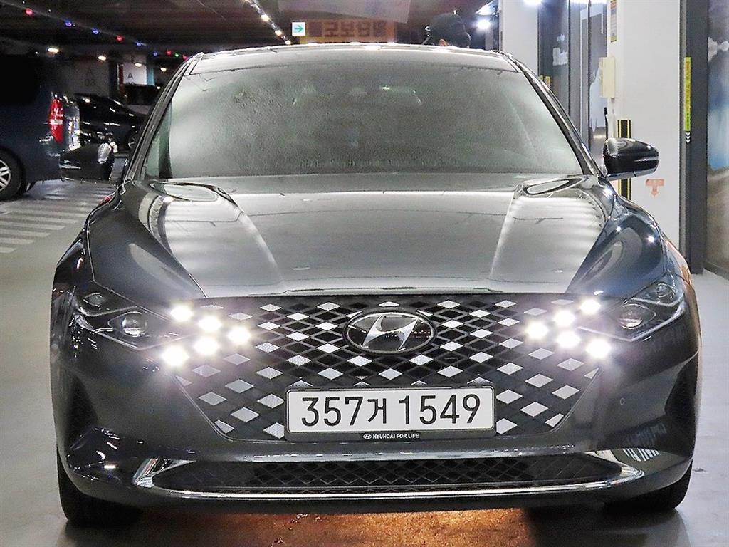 HYUNDAI Grandeur - Vista 2