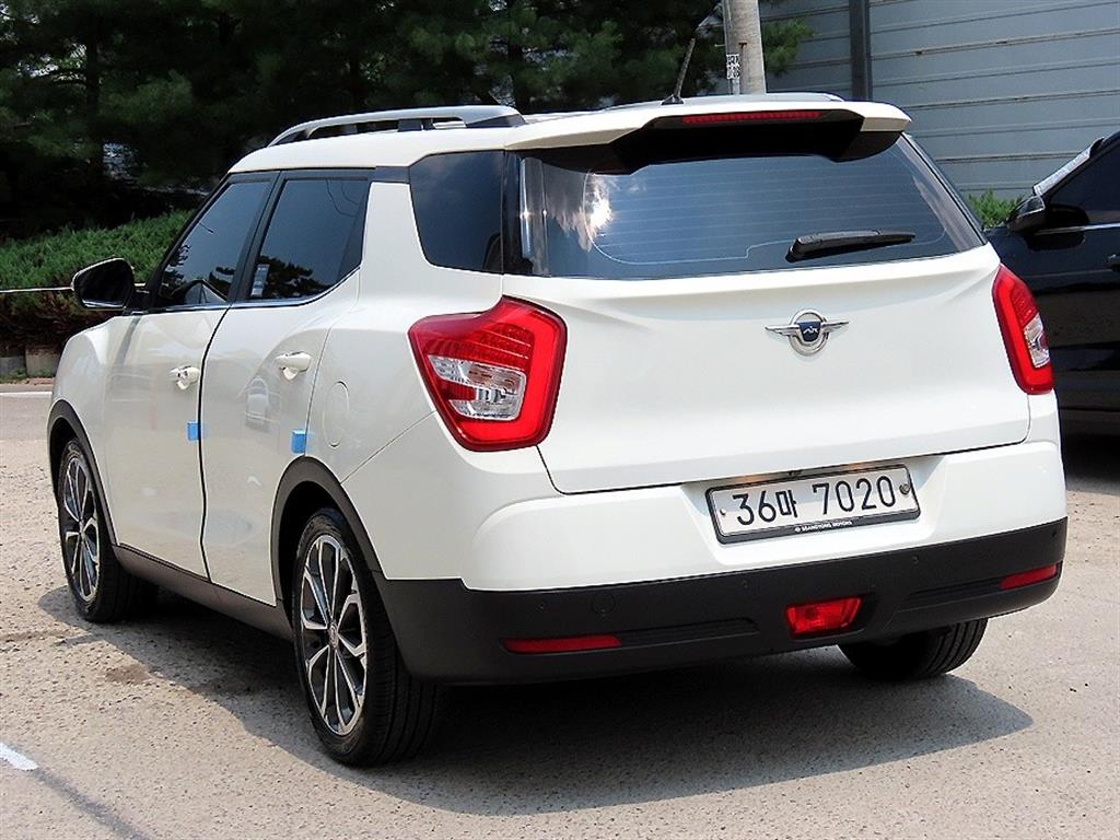 Ssangyong Tivoli - Vista 3