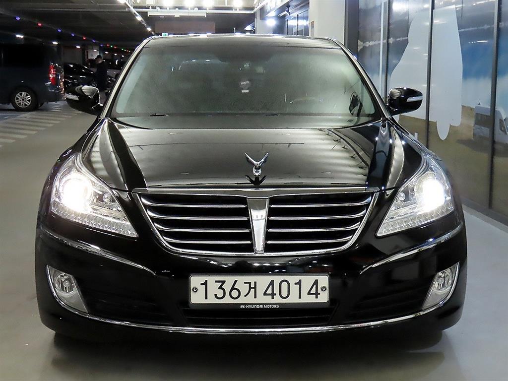 HYUNDAI Equus - Vista 2