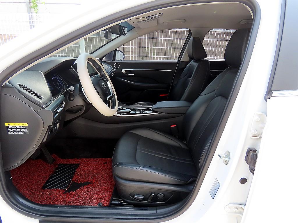 HYUNDAI Sonata - Vista 5