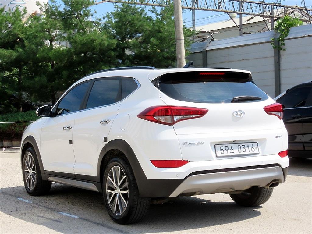 HYUNDAI Tucson - Vista 3