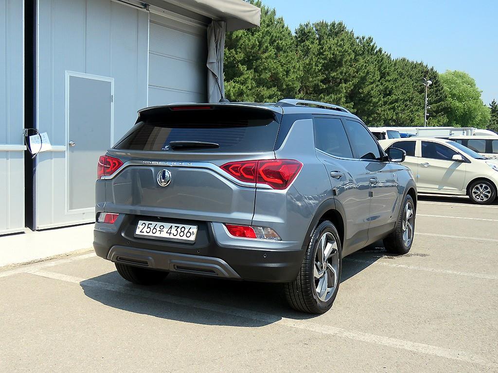 Ssangyong Korando - Vista 4