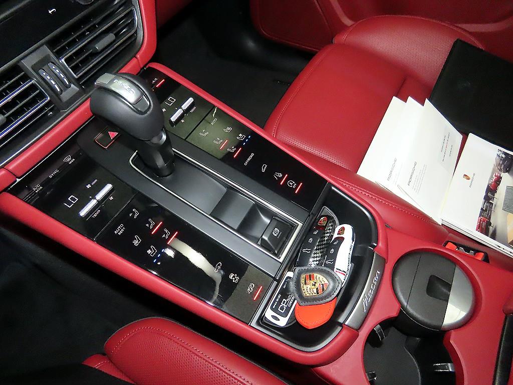 Porsche Macan - Vista 12