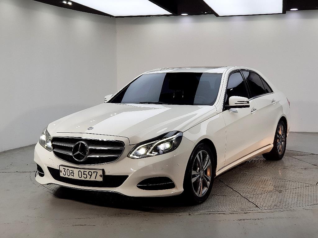 Mercedes Benz E class 2015 Blanco - Importación desde Corea - HF Imports Iquique - Foto 1