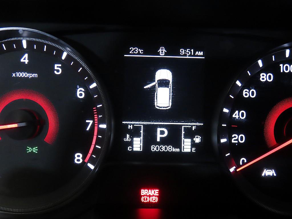 Ssangyong Tivoli - Vista 9