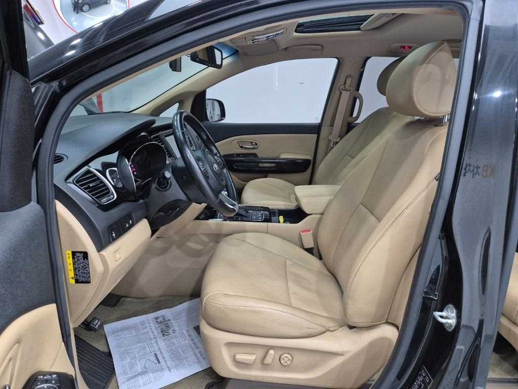 KIA Carnival 2016 Negro - Importación desde Corea - HF Imports Iquique - Foto 13