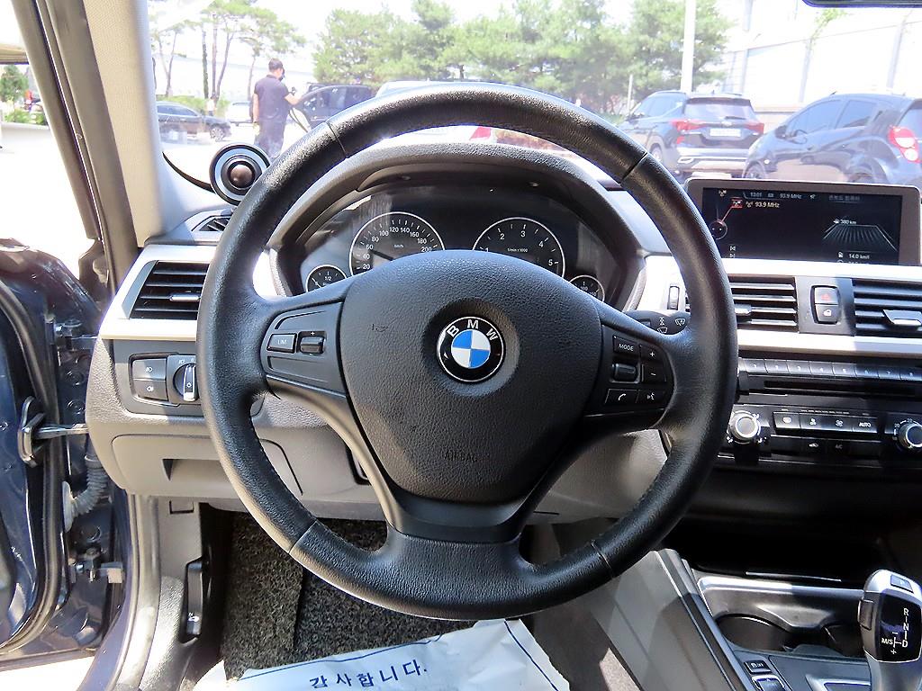 BMW 3 series - Vista 8