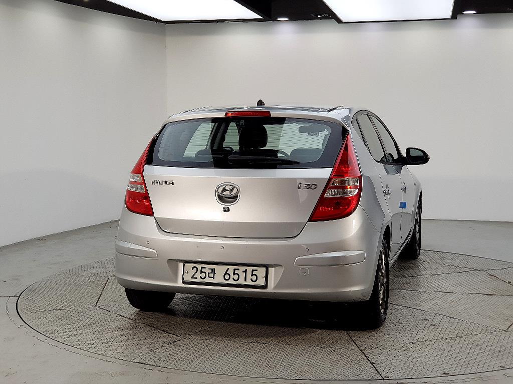 HYUNDAI i30 - Vista 3