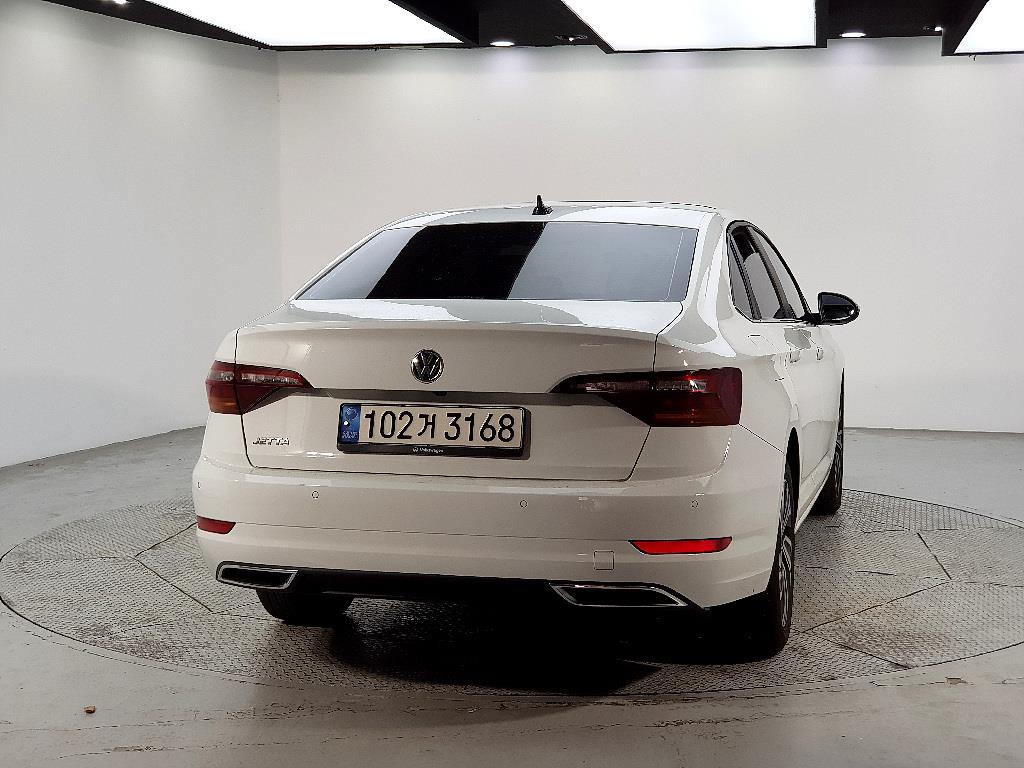 Volkswagen Jetta - Vista 3