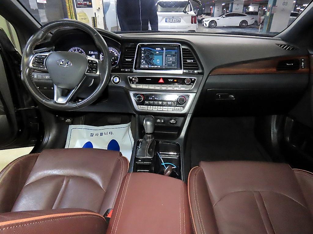 HYUNDAI Sonata - Vista 10