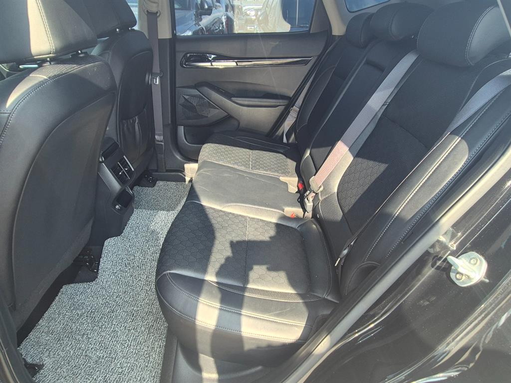 KIA Seltos - Vista 10