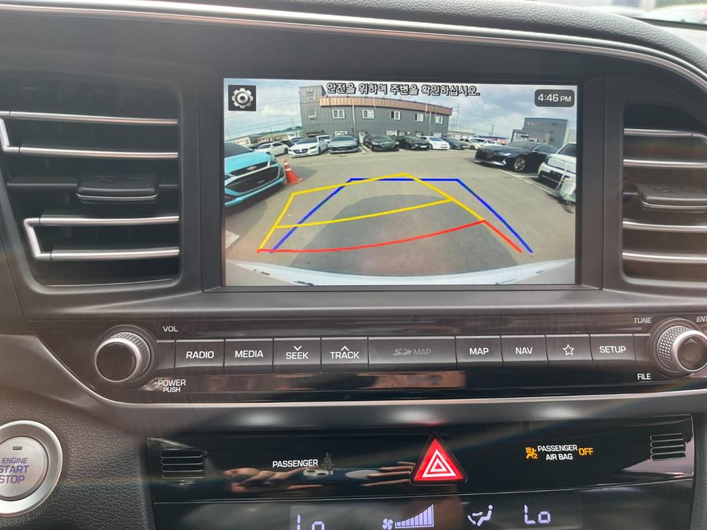 HYUNDAI Avante - Vista 11