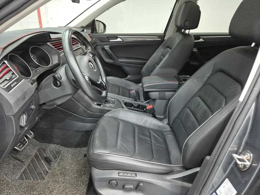 Volkswagen Tiguan - Vista 11