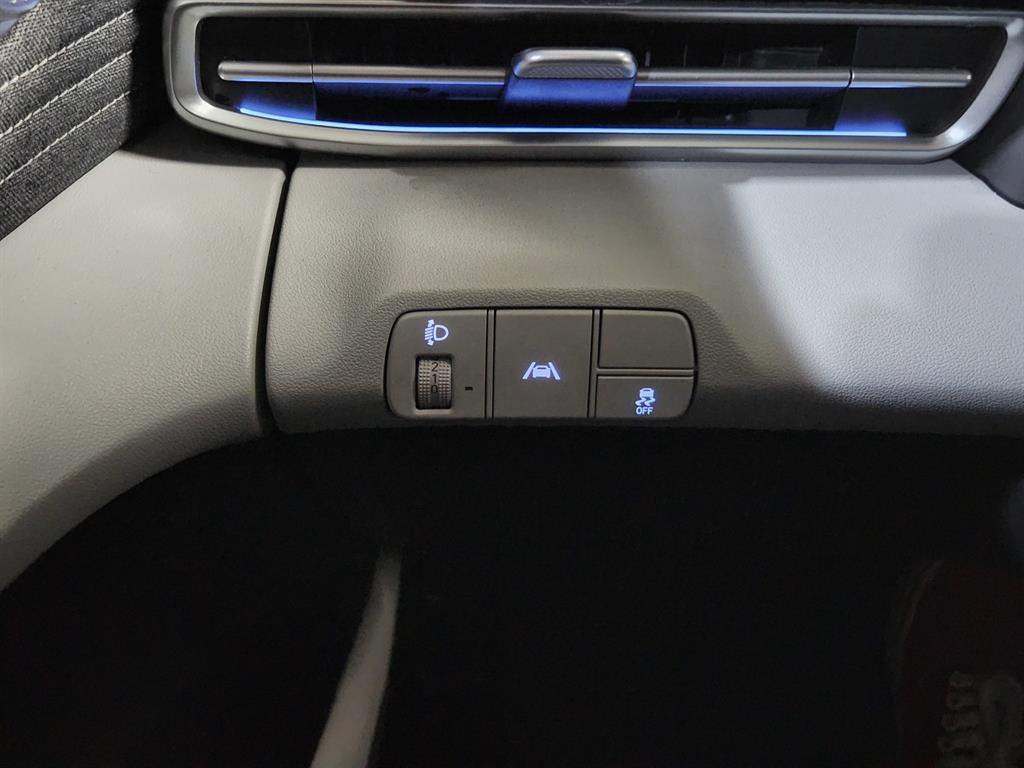 HYUNDAI Avante - Vista 9