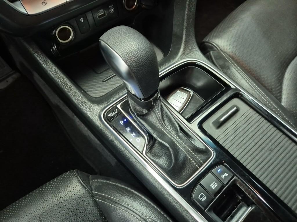 HYUNDAI Sonata - Vista 11