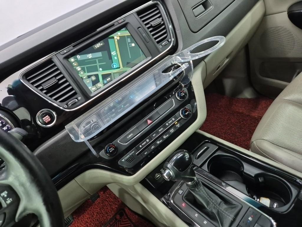 KIA Carnival 2016 Plateado - Importación desde Corea - HF Imports Iquique - Foto 16