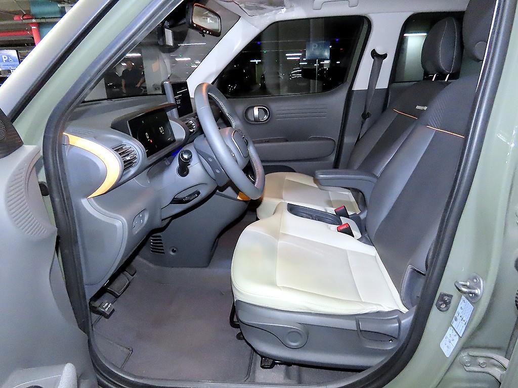 HYUNDAI Casper - Vista 8
