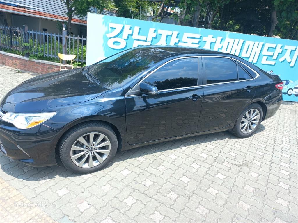 Toyota Camry - Vista 5