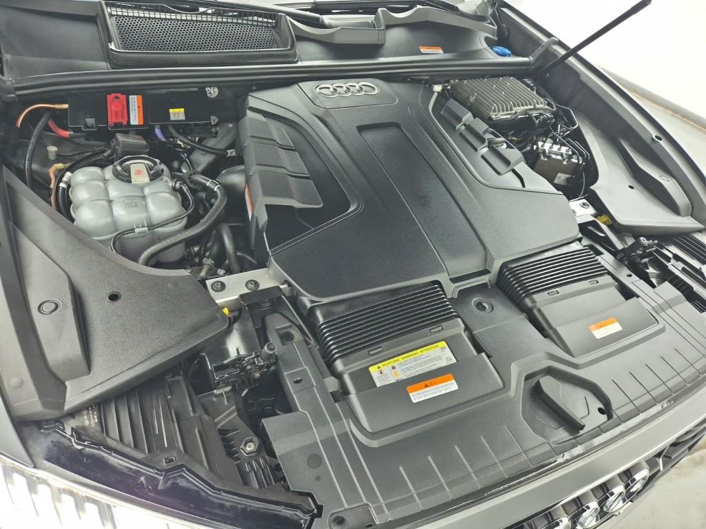 Audi Q8 - Vista 8