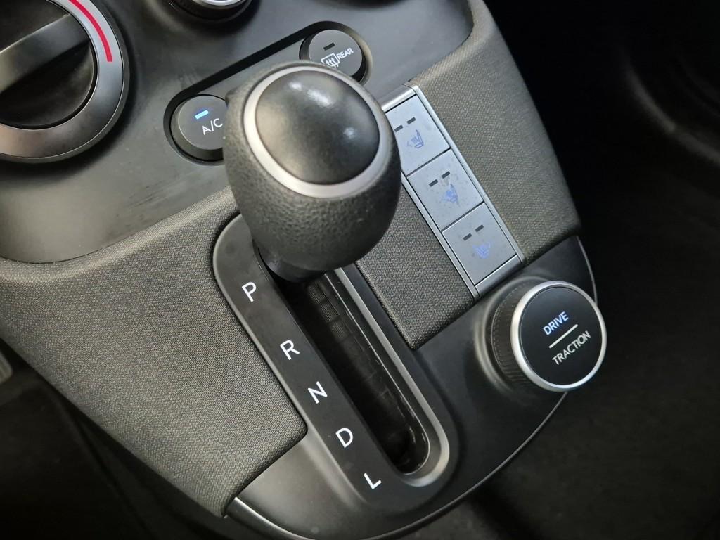 HYUNDAI Casper - Vista 10