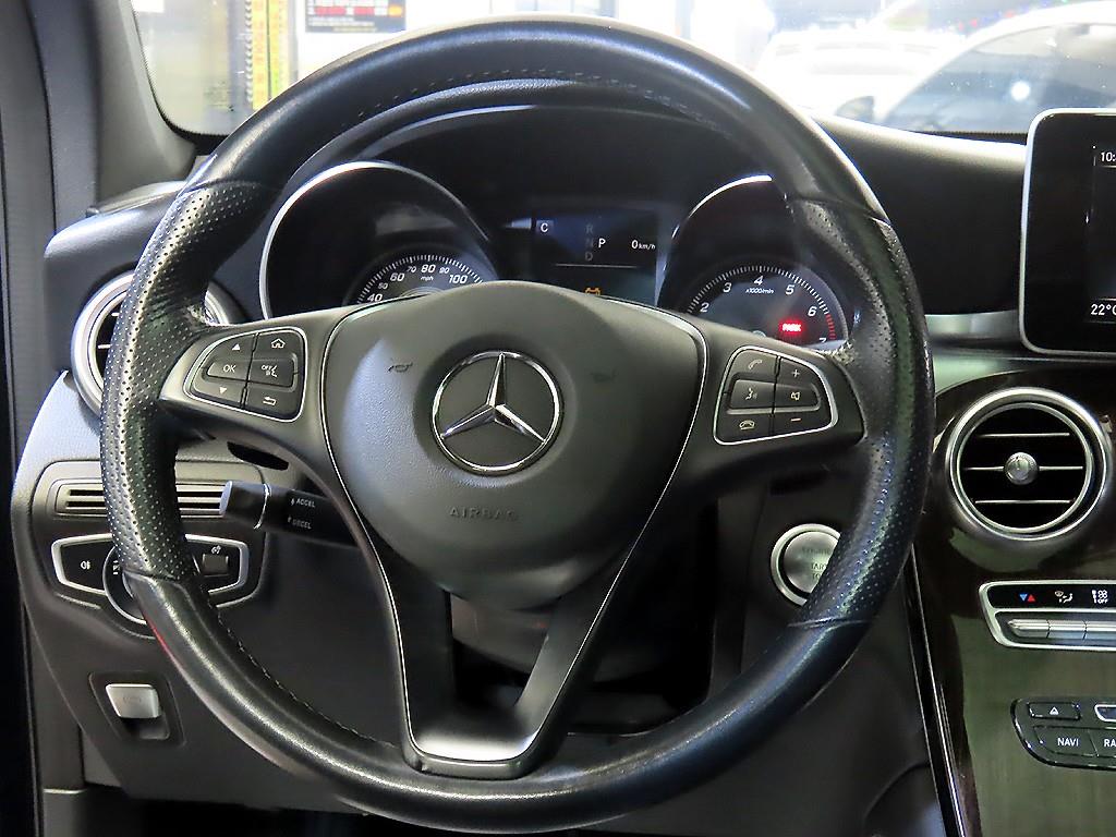 Mercedes Benz GLC Class - Vista 8