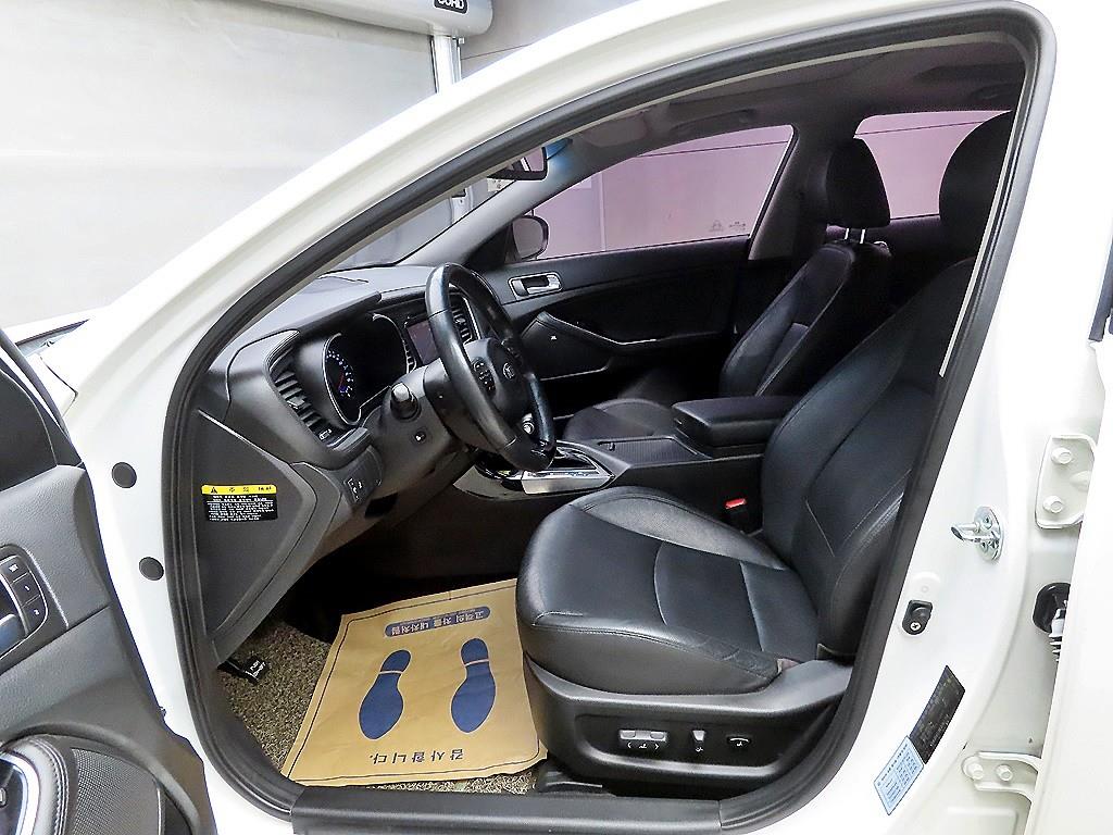 KIA K5 - Vista 5