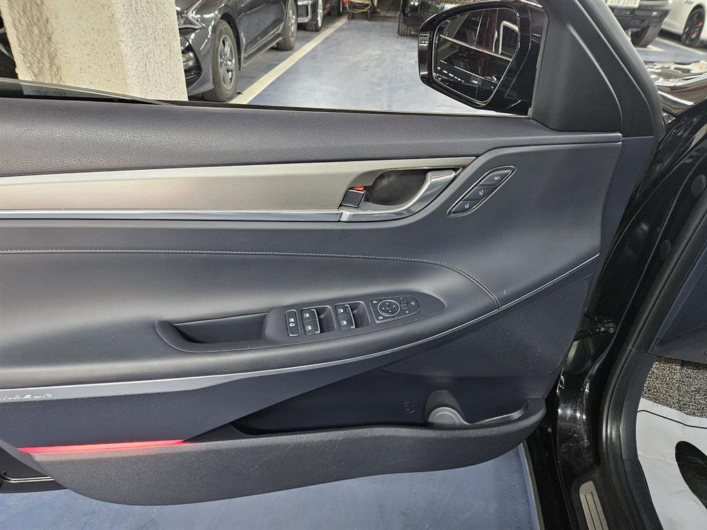 HYUNDAI Grandeur - Vista 12