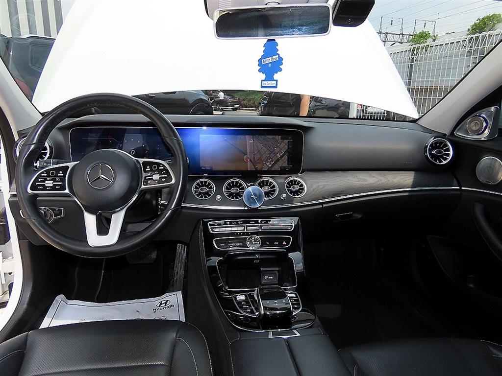 Mercedes Benz E class - Vista 7