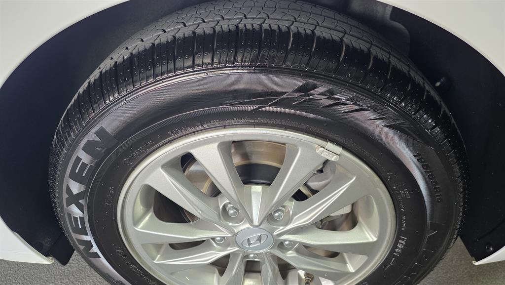 HYUNDAI Avante 2019 Blanco - Importación desde Corea - HF Imports Iquique - Foto 16