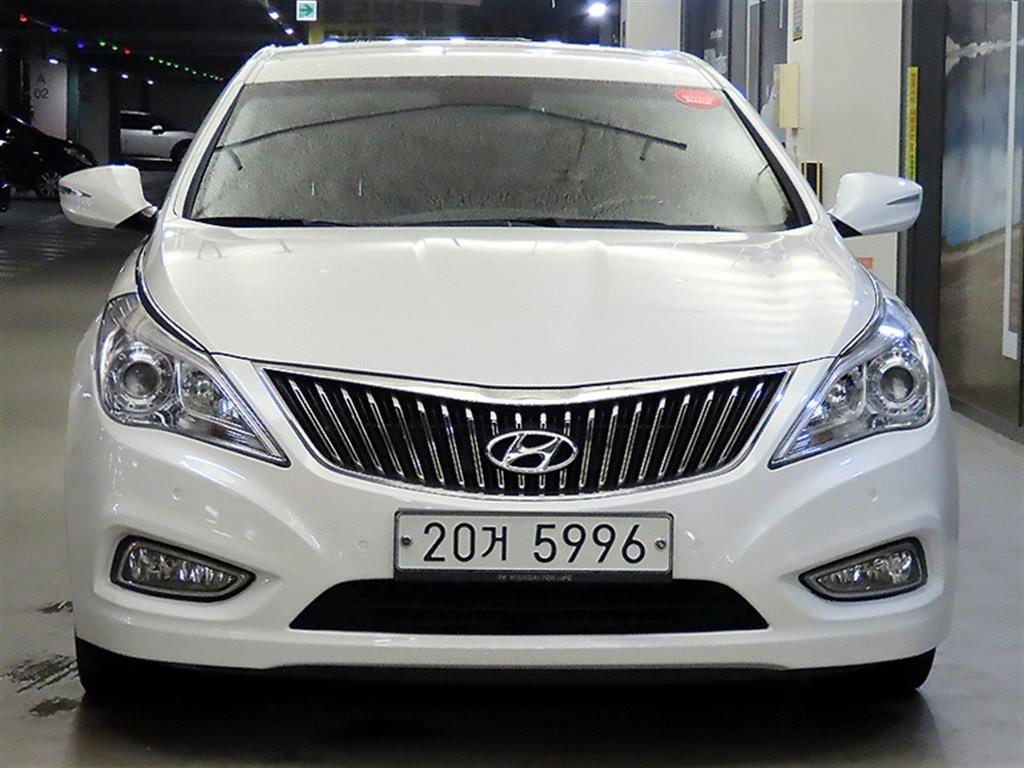 HYUNDAI Grandeur - Vista 2