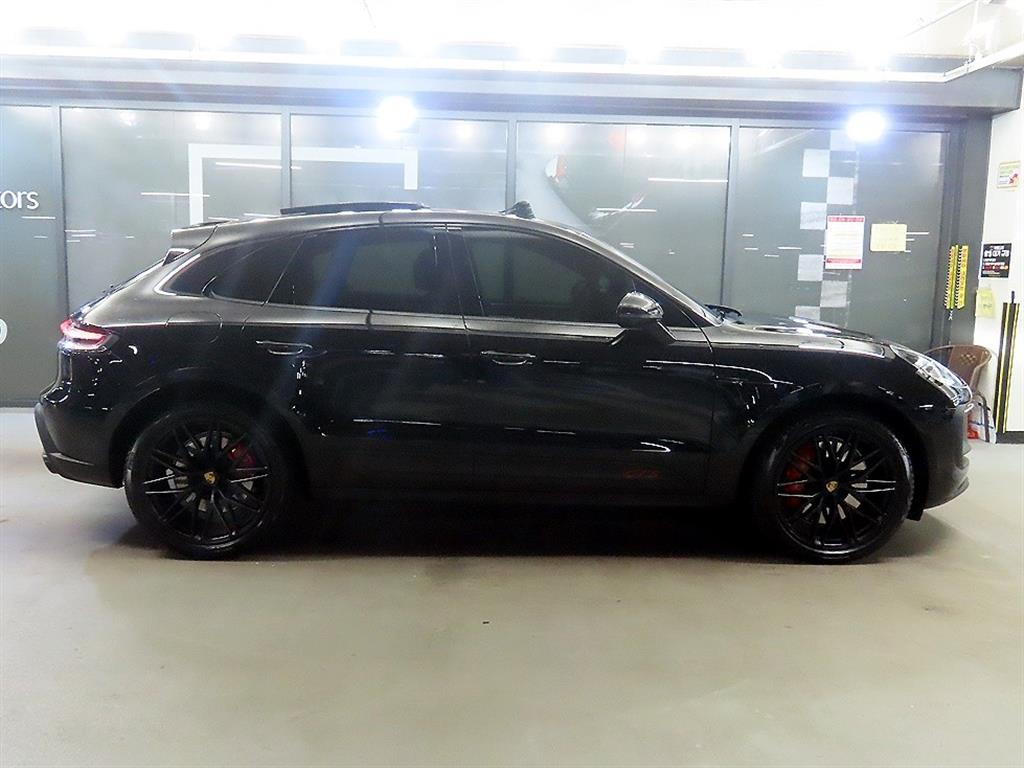 Porsche Macan - Vista 3