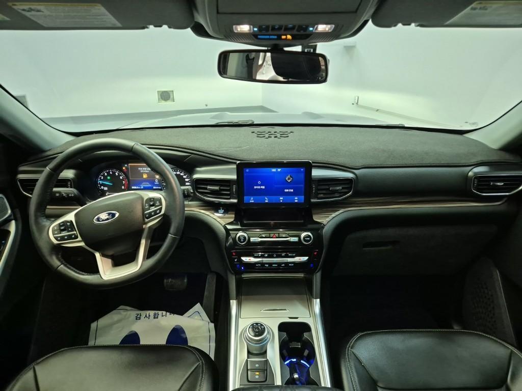 Ford Explorer - Vista 10