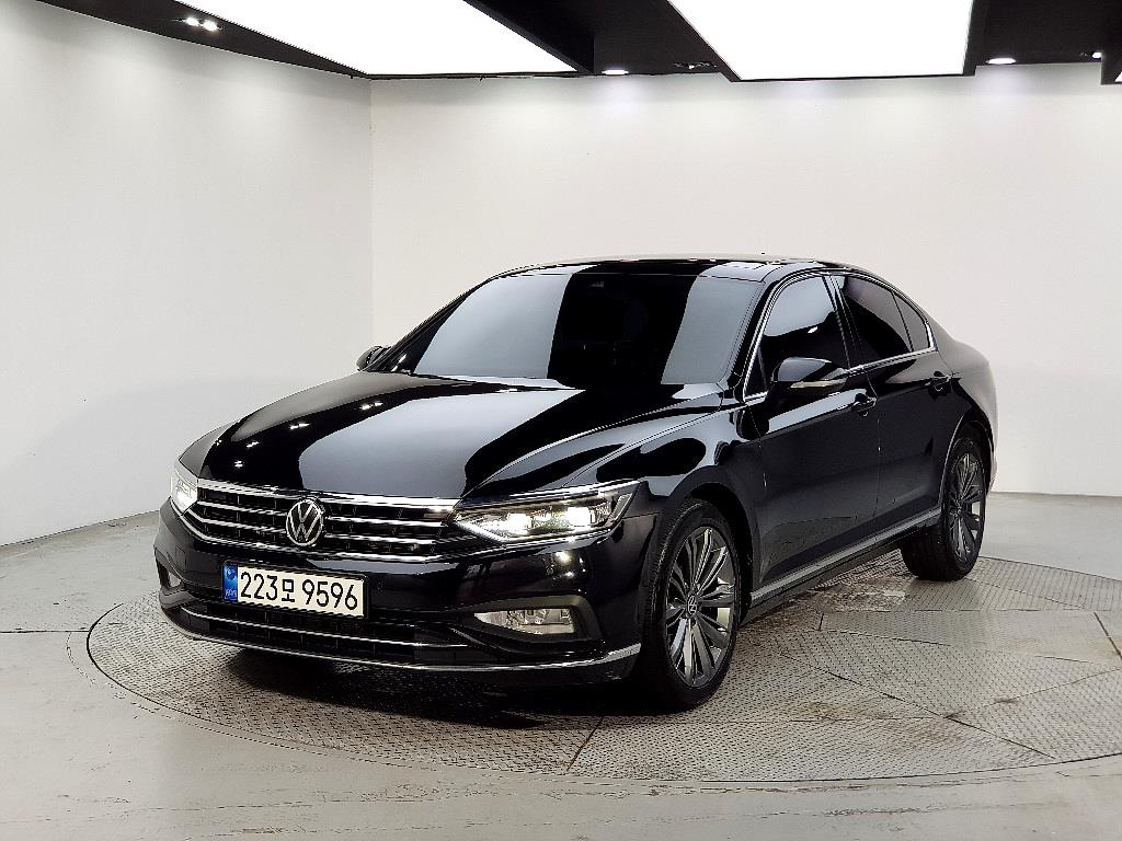 Volkswagen Passat 2021 Negro - Importación desde Corea - HF Imports Iquique - Foto 1
