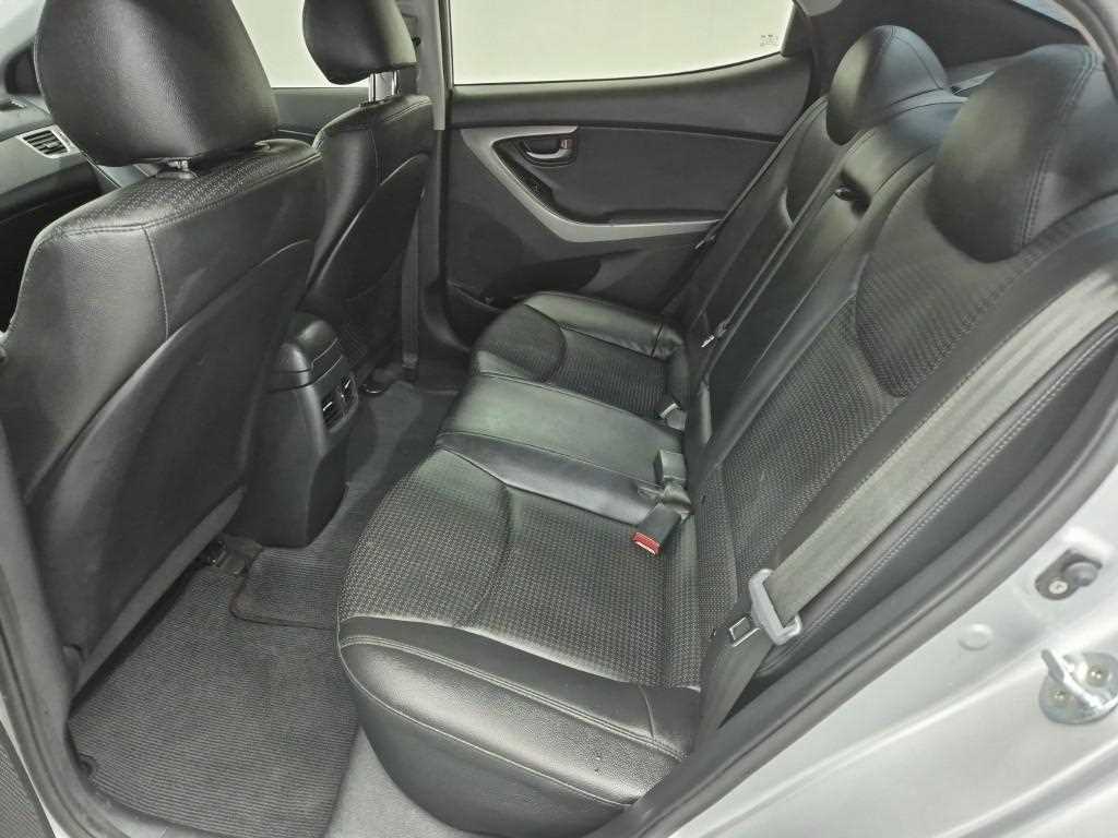 HYUNDAI Avante 2015 Plateado - Importación desde Corea - HF Imports Iquique - Foto 14