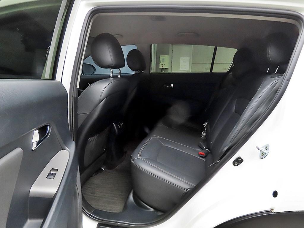 KIA Sportage - Vista 6