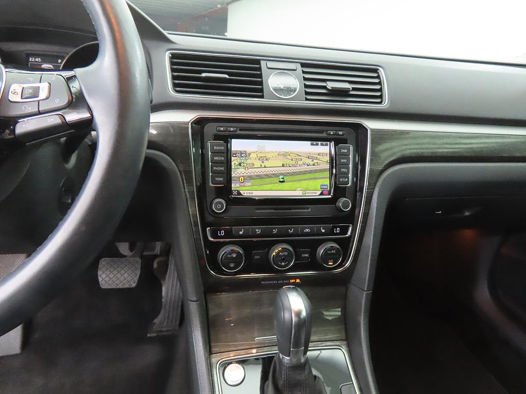 Volkswagen Passat - Vista 10