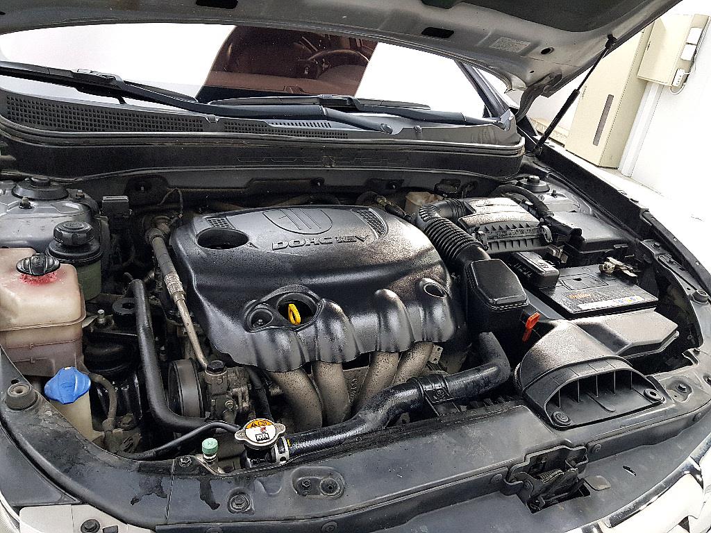 HYUNDAI Sonata - Vista 8