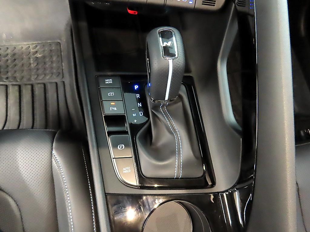 HYUNDAI Avante - Vista 10