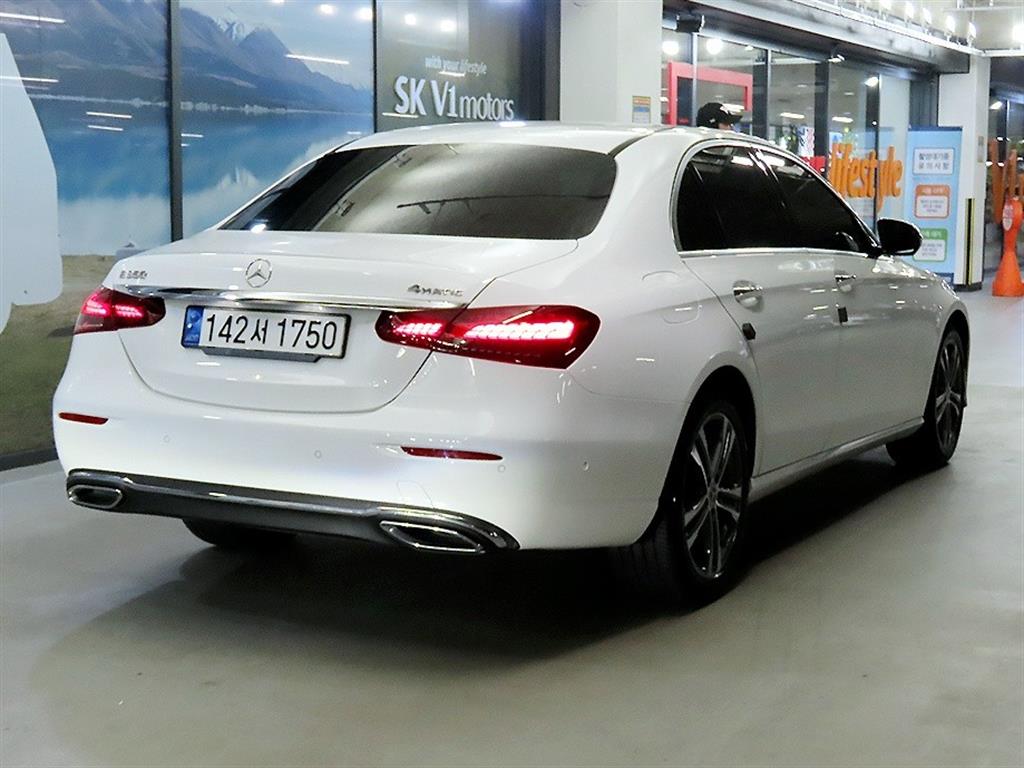 Mercedes Benz E class - Vista 6