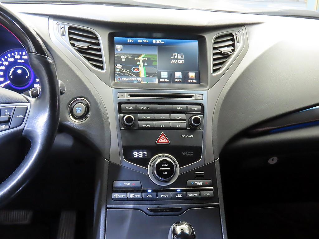 HYUNDAI Grandeur - Vista 11