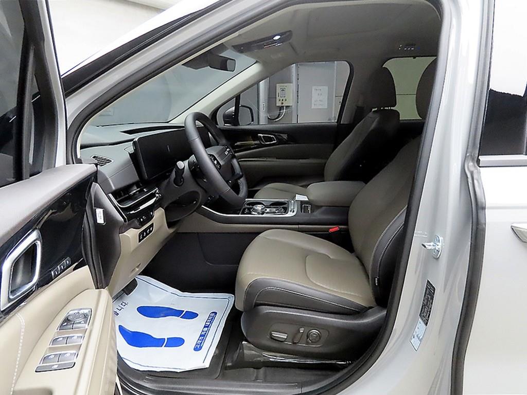 KIA Carnival - Vista 5