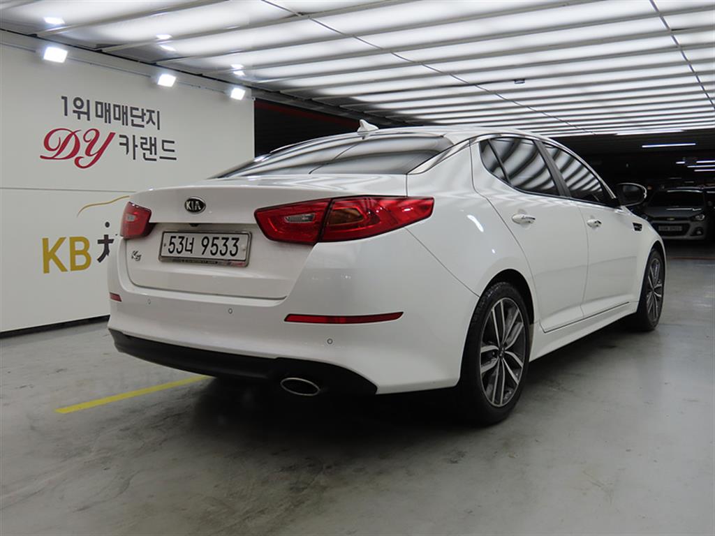 KIA K5 - Vista 6