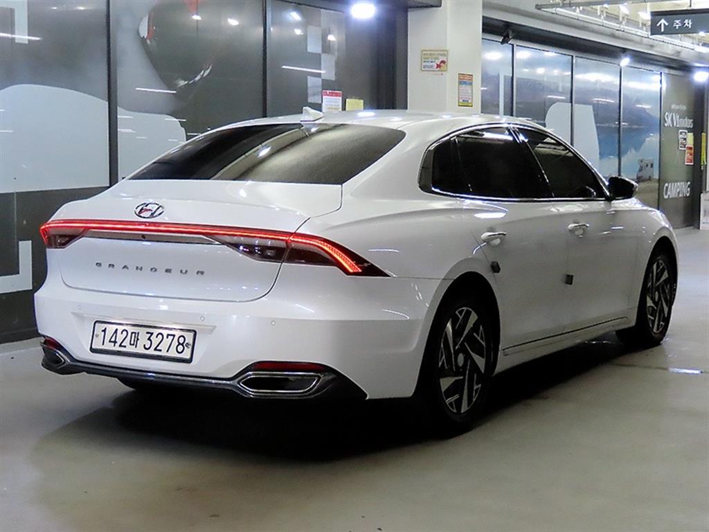 HYUNDAI Grandeur - Vista 4